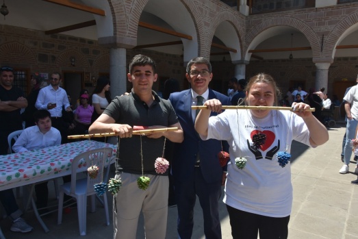 Şehzadeler Belediyesi Engellilere Gönüllerince Bir Gün Yaşattı