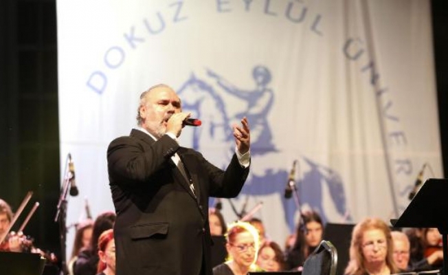 1'inci Ulusal mandolin Festivali Hakan Aysev'i İzmirlilerle buluşturdu