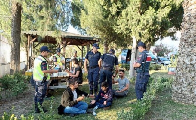 İzmir'in 4 ilçesinde 314 kaçak göçmen yakalandı