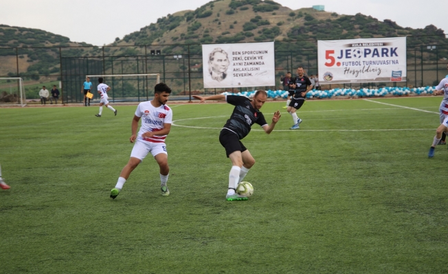 Kula'da 1 Ay Sürecek Futbol Şöleni Başladı