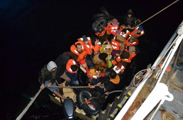 Yunan unsurlarının ittiği 84 kaçak göçmen kurtarıldı