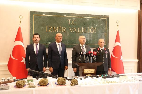 İzmir merkezli 5 ilde uyuşturucu operasyonu: 33 gözaltı
