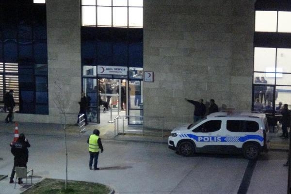 İzmir'de eşini tabancayla vurup kaçan adamın eşi ağır yaralı