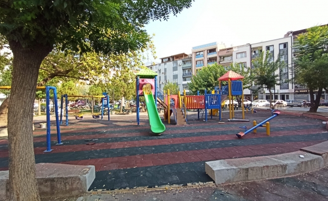 Şehzadeler'de çocuk Oyun Parkları Yenileniyor