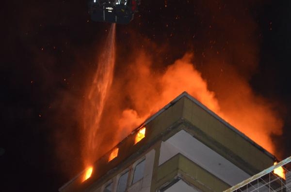 Avcılar'da kentsel dönüşüm için boşaltılan binalarda 134 yangın çıktı