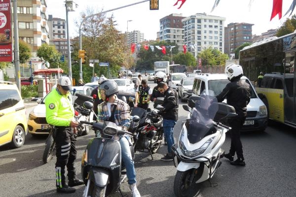 Kadıköy'de ceza yazılan ATV'deki yolcudan tehdit