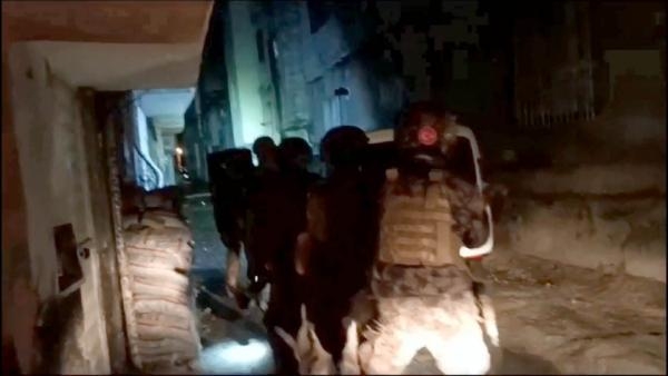İçişleri Bakanlığı: 18 ilde PKK/KCK üyesi 98 şüpheli yakalandı