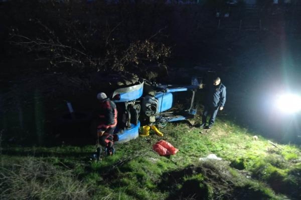 Malatya'da devrilen traktörün sürücüsü ağır yaralandı
