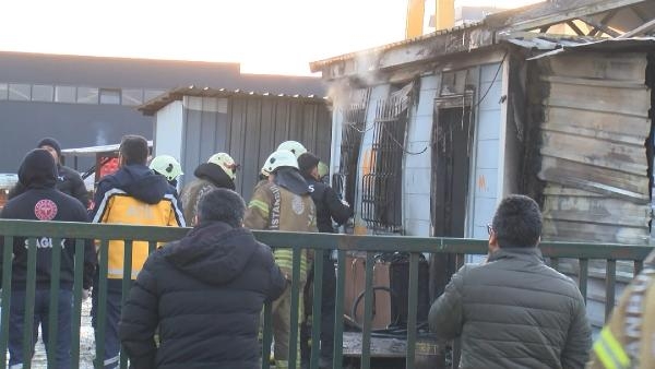 Sultanbeyli'de işçilerin kaldığı konteynerde yangın: 3 ölü, 2 yaralı 