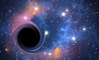 Bilim insanları en hızlı büyüyen kara deliği tespit ettiler