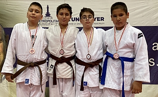 Manisa BBSK'lı Judocular İzmir'de Madalyaları Topladı