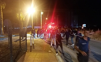 Son dakika....Mersin Mezitli Polisevi'ne patlayıcılı saldırı çatışma çıktı