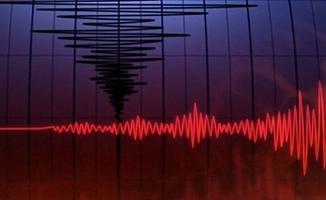 Erzincan'da deprem korkuttu