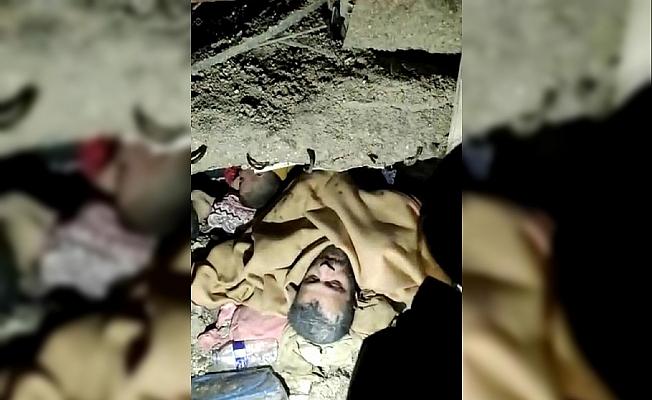Depremde enkaz altında kalan 'Umut' ile amcası kurtarıldı
