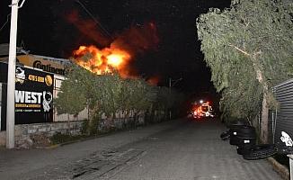 İzmir’de lastik bayisinde yangın