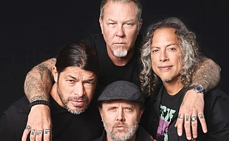 Metallica depremzedelere 250 bin dolar bağış yaptı