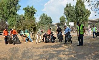 Belediye çalışanlarından temizlik seferberliği