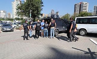 Mersin'de eş zamanlı operasyon: 3 kişi tutuklandı