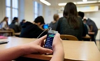Okullardaki yasağı teknoloji bağımlılığı riskini azaltıyor