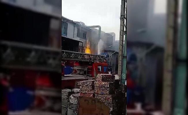 Başakşehir'de sanayi sitesinde yangın paniği