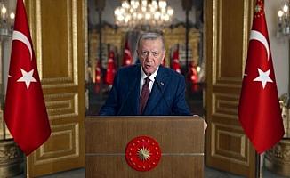 Erdoğan: Deprem konutlarını hak sahiplerine teslimine başlayacağız 