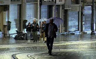 İstanbul'da yağış sabah saatlerine kadar sürdü