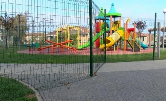 Küçükçekmece'de site yönetimi ile mahallelinin park kavgası