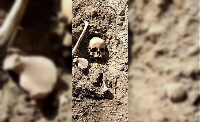 Okul bahçesinde insan kemikleri bulundu