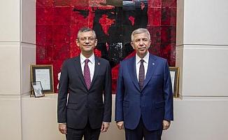 CHP Genel Başkanı Özel, Mansur Yavaş ile görüştü 