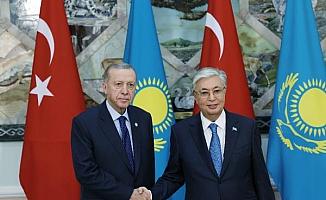 Cumhurbaşkanı Erdoğan, Tokayev ile görüştü