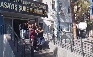 Diyarbakır ve İzmir’de ‘Makyaj’ operasyonu