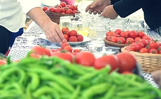 Emine Erdoğan'dan 'Ayaş domatesi' paylaşımı