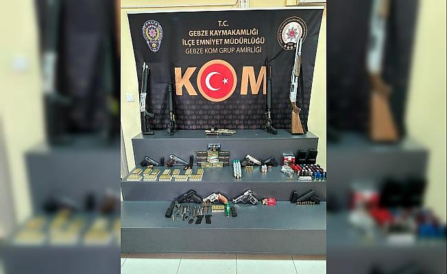 Kocaeli'de silah kaçakçılarına operasyon: 23 gözaltı