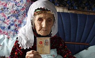 Koronavirüsü yenmişti; 103 yaşında hayatını kaybetti