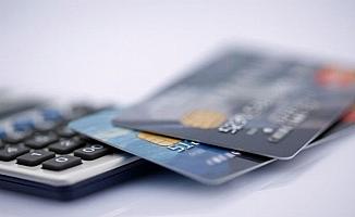'Kredi kartlarında faiz oranları değişmeyecek'