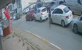 Sultanbeyli'de çarptığı otomobil sürücüsünü arkadaşlarını çağırıp darbetti, silah çekti