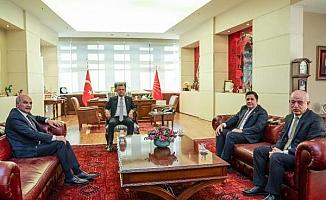 CHP Genel Başkanı Özel, Saadet Partisi heyetini kabul etti