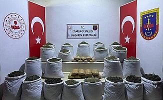 Diyarbakır'da 915 kilo esrar ele geçirildi