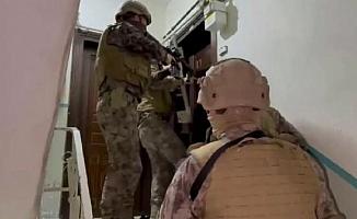 Ece Ronay'ın gözaltına alındığı operasyonun görüntüsü