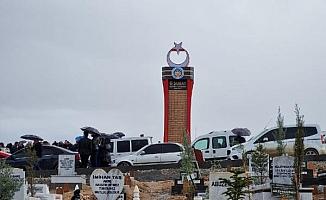 Malatya'da depremde ölenlerin isimleri anıtta yaşatılıyor