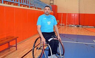 Çocuk felci sonrası engelli kaldı, hayatı basketbolla değişti