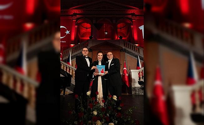 Türkiye'nin Prag büyükelçilik konutunun hikâyesi kitaplaştırıldı