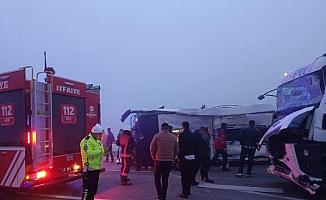 Malatya'da feci kaza! Devrilen yolcu otobüsüne kamyon çarptı: Çok sayıda ölü ve yaralı var
