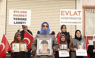 Diyarbakır'da evlat nöbeti tutan aile sayısı 374 oldu