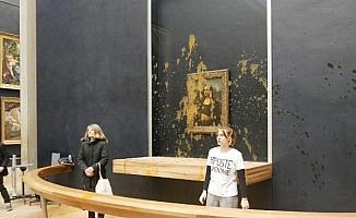 Mona Lisa tablosuna çorba fırlattılar, Fransa Kültür Bakanı Dati: Saldırı kabul edilemez