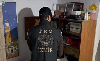 İzmir'de FETÖ operasyonu; 19 gözaltı