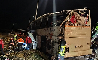 Katliam gibi kaza! Mersin'de yolcu otobüsü devrildi