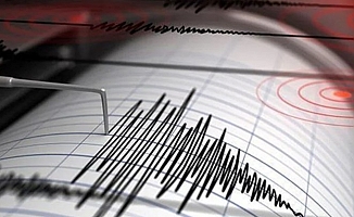 İzmir'de  5.1 büyüklüğünde deprem