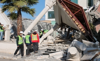 Depremde ağır hasar alan ve yıkılan binalarda etriye demiri eksikliği tespit edildi