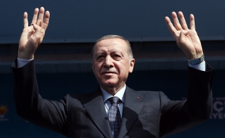 Erdoğan: Türkiye ekonomisi depreme rağmen çok önemli bir başarıya imza attı